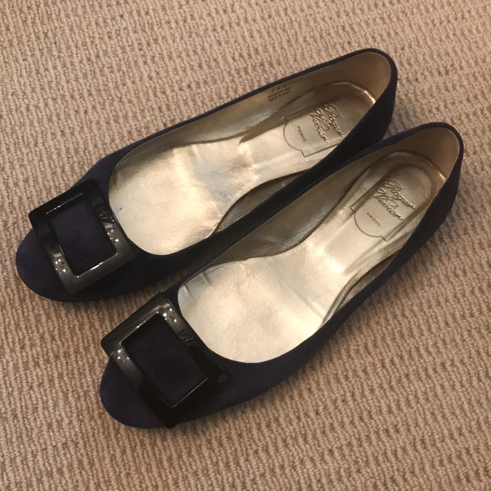 Roger Vivier navy suede flat